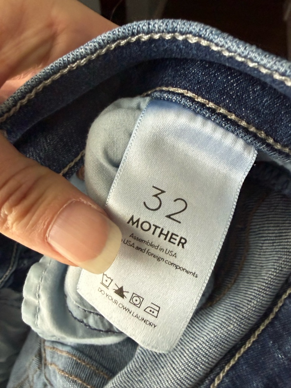 MOTHER The Dazzler Skimp Jeans - Picture 5 of 7